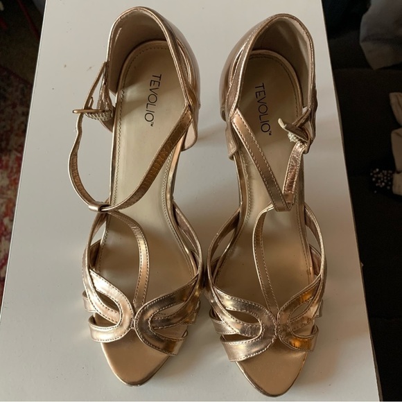 Gold Tevolio Heels, size 8.5, Ankle Strap, 2.75” heel - Picture 6 of 11